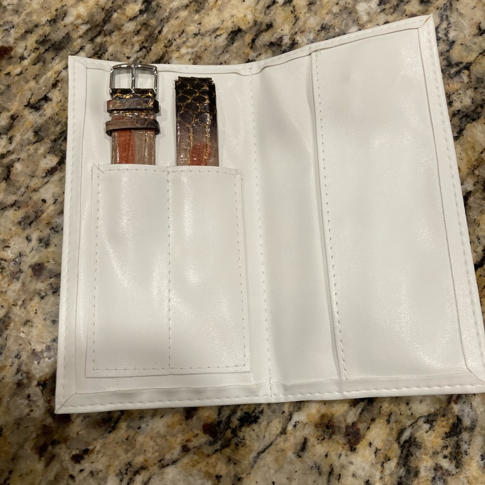 Watch - Phillip Stein *Authentic* women’s watch with three (3) bands - Picture 10 of 16